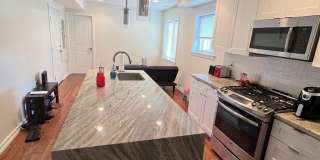 1441 BROWN Street Gallery 4