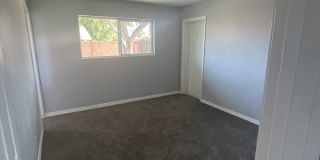 4102 W Rose Ln Gallery 8