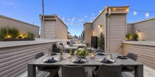 Philly Magazine-Featured Luxury 3 Bed Condo with Huge Roof Deck & Skyline Views Gallery 45