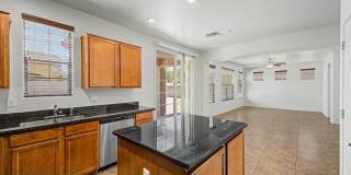 15102 W WESTVIEW Drive Gallery 13
