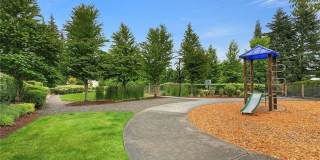 A Modern In-city Style with Comfort of the Suburbs Single Family Detached Condo Gallery 17
