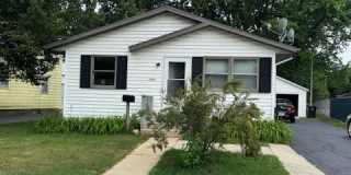 1618 Oak St Gallery 1