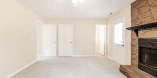 4 Bedrooms & 2.5 Bathrooms Gallery 22