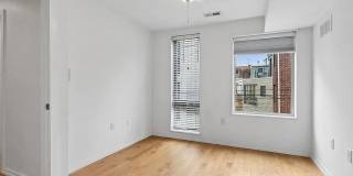 936 N LEITHGOW Street Gallery 13