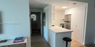 50 Menores Ave Gallery 13