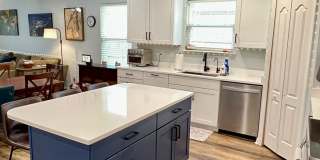 5 bedroom home with fenced in yard!!! Gallery 8