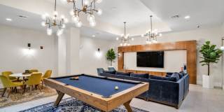 400 North Gallery 12