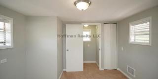 916 East 25th Avenue Gallery 23
