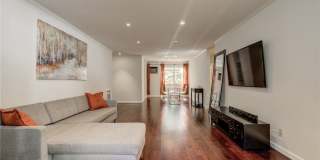 8400 De Longpre Avenue Gallery 10