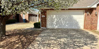 Cute 3 Bed Duplex In Yukon Gallery 1