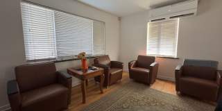 Charming 2BR House in Aurora Charming 2BR House in Aurora Gallery 1