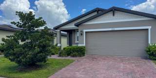 3 Bedroom 2 Bath with Double Car Garage in Poinciana! Gallery 3