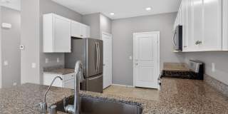 AMAZING 2-STORY 3-BEDROOM HOME IN GATED COMMUNITY! Gallery 8