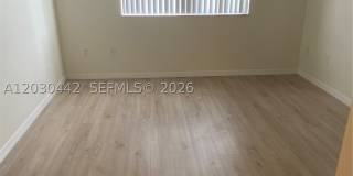 300 Crestwood Ct N Gallery 9