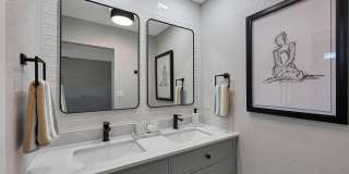 8426 E PLAZA Avenue Gallery 31