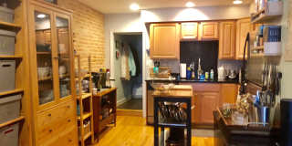 Charming 2 Bedroom/1.5 Bathroom Townhome in Federal Hill w/ Rooftop Deck! Gallery 7