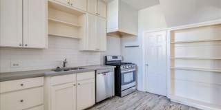 2 Bedroom house in West Campus Gallery 1