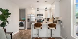 Fully furnished- North Mission 2 bed 2.5 baths - 6 houses from the beach. Fully furnished- North Mission 2 bed 2.5 baths - 6 houses from the beach. Gallery 1