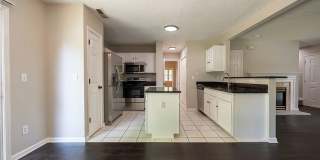 Room in 5 Bedroom Home at Feldspar Way Gallery 6