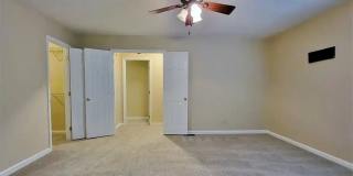 5532 NE Robmont Drive Gallery 28