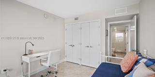 9261 E Bay Harbor Dr Gallery 35