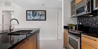 950 Brickell Bay Drive Gallery 1