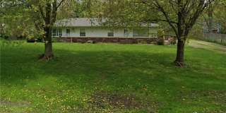 2bd/1bth Duplex in Kent with detached garage Gallery 1