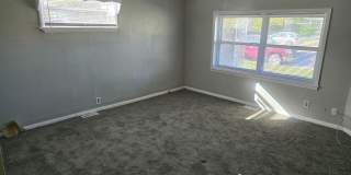 1521 &amp; 1521 1/2 E Kirby Ave (AARC Management, LLC) Gallery 5