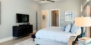 ** YOU WANT LUXURY AT ITS FINEST**ABSOLUTELY STUNNING ENTERTAINMENT 4\5 MOORINGS HOME ** Gallery 72