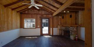 Charming 1BR Beach Cottage in Hollywood by the Sea – Private Yard & Walk to the Sand Charming 1BR Beach Cottage in Hollywood by the Sea – Private Yard & Walk to the Sand Gallery 9