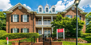 Fairfax Square Gallery 19