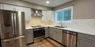 Remodeled 2 Bedroom in Third Addition Gallery 1