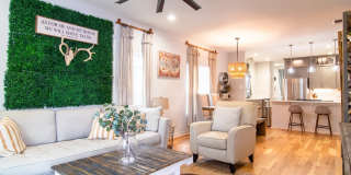 705 W Elsmere Pl 705 W Elsmere Pl Gallery 1