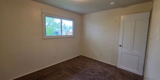 250 Cribbon Ave Gallery 9