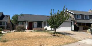 Charming 2 Bedroom + Office Home for Rent in Sacramento Gallery 1