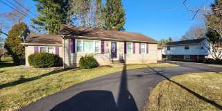 Fabulous Home in the Heart of Solon Available for Immediate Move In!! Gallery 1