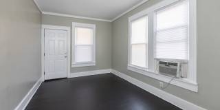 Hawthorne Street Gallery 34