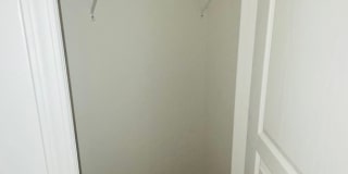 Gorgeous Remodeled Spacious 4 bedroom Gallery 20
