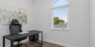 2113 W CASS Street Gallery 38