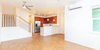 2bd, 2.5 bath, 1car garage w parking in driveway Gallery 4