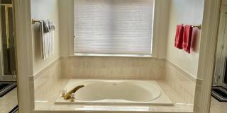 1607 SENECA Avenue Gallery 19