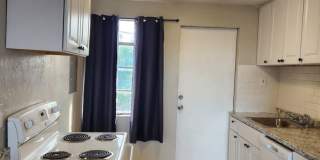 1 BR 1 BATH FULL REMODEL UPPER UNIT FREE RENT OAC Gallery 9