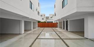 169 S Hoover Street Gallery 20