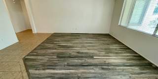 17027 W Hammond St Gallery 13