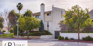 Gorgeous townhouse in a quiet 6-unit gated complex Gallery 1