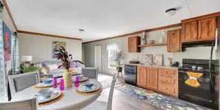 376 W Buell Gallery 1