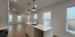 2239 Burnet St Gallery 12