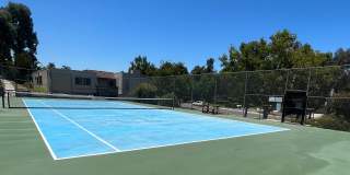 COMING SOON: BIG College Area Townhome 4 Bed / 2.5 Bath garage, AC, pool, W/D Gallery 21