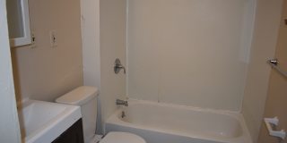 102 Englewood Avenue Gallery 4