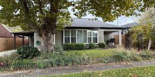 501 NE Broadway St Gallery 1